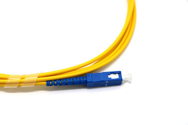 Gelber Einmodenfaser-Flecken verkabelt 9/125 kundengebundene Länge Sc/UPC Verbindungsstück
